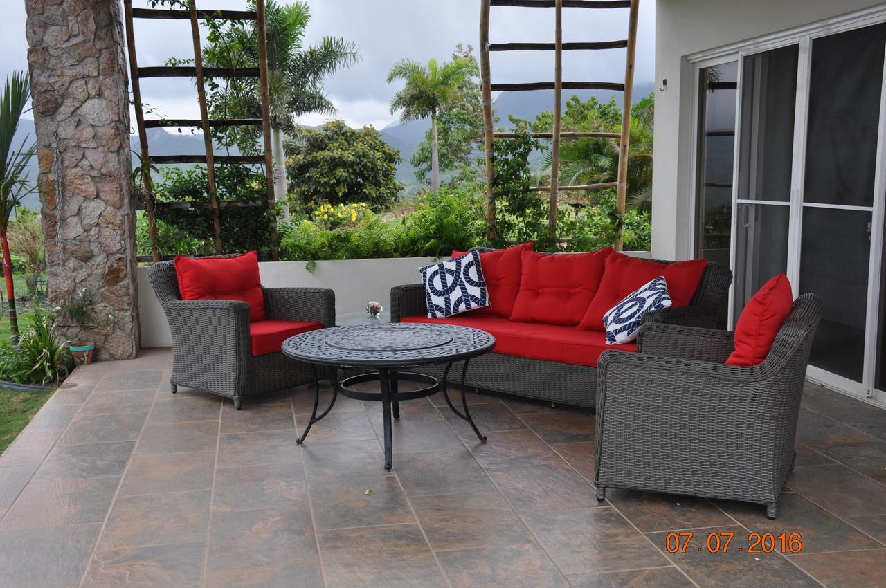 Hawk'S Nest Bed & Breakfast La Laguna de San Carlos Exterior photo